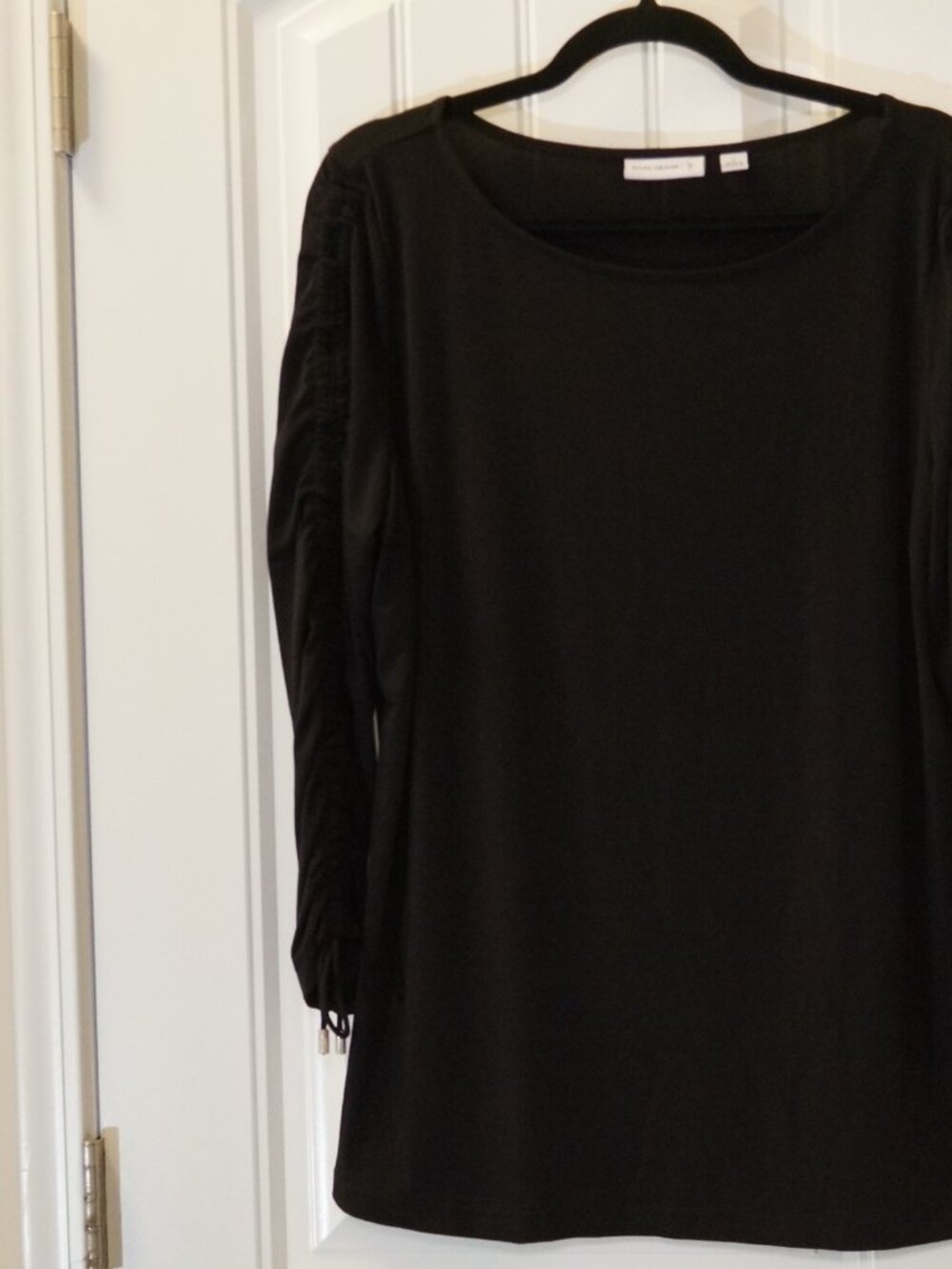 Susan Graver Liquid Knit Bateau Neck top with Ruched Sleeves Size Large